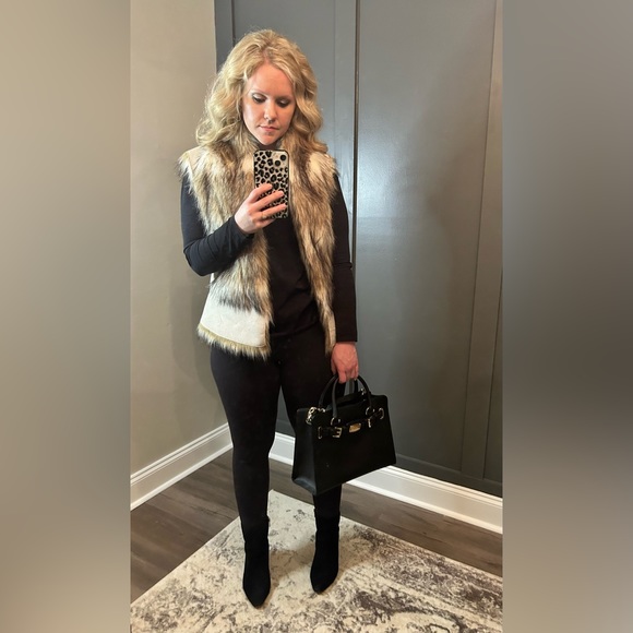 Zara Fur Vest - Picture 7 of 9